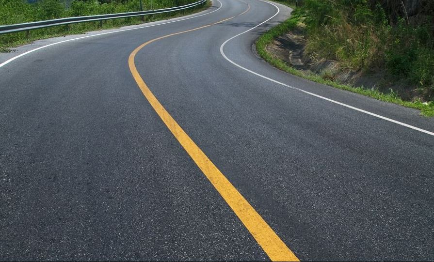 मध्यपहाडी राजमार्ग : पूर्वी खण्ड ट्र्याक खोलिएको १० वर्षपछि कालोपत्र !, कहाँ केके हुँदैछ ? 