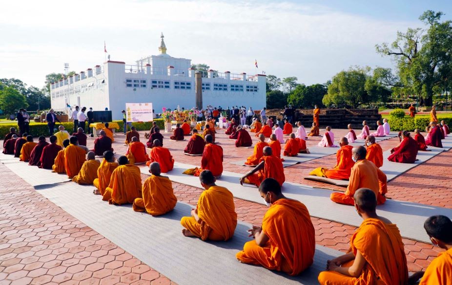 buddha, limbini.JPG