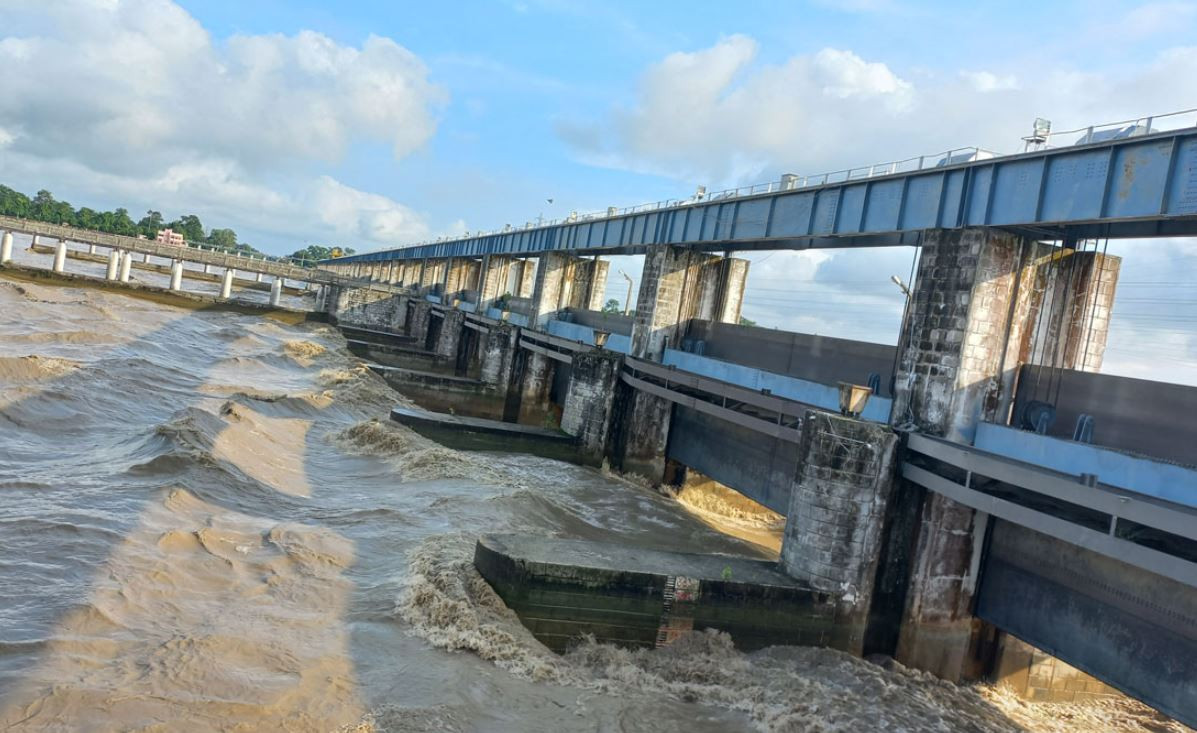 बाढीबाट गण्डक नहरमा ८ करोडको क्षति, तत्काल निर्माण नगरे गहुँखेती सिँचाइमा समस्या हुने